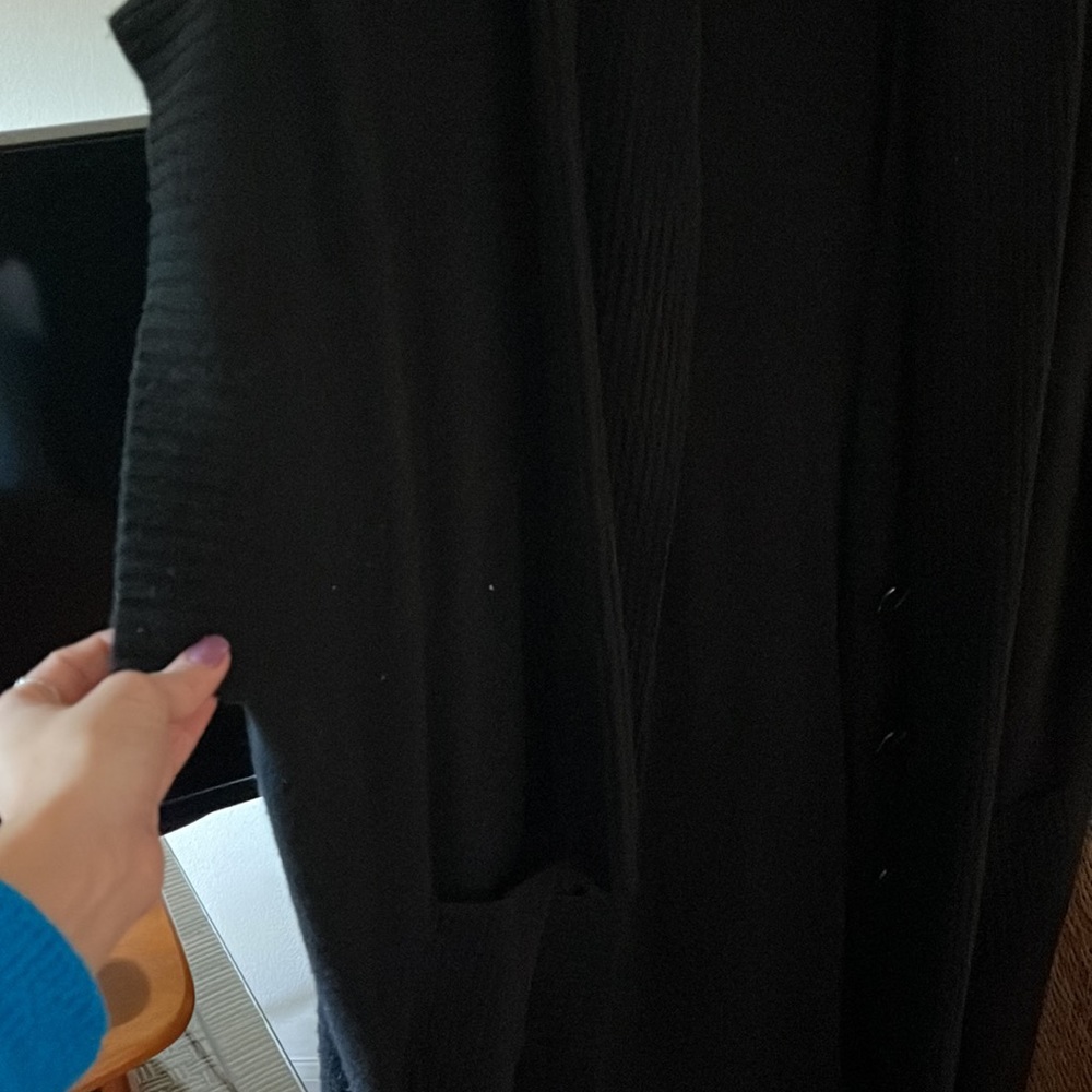 Cardigan - Picture 2 of 4